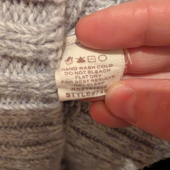 Hem & Thread Light Gray Cable Knit Men's Sweater - Picture 8 of 8